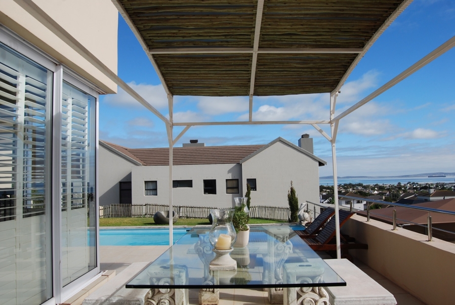 5 Bedroom Property for Sale in Country Club Western Cape